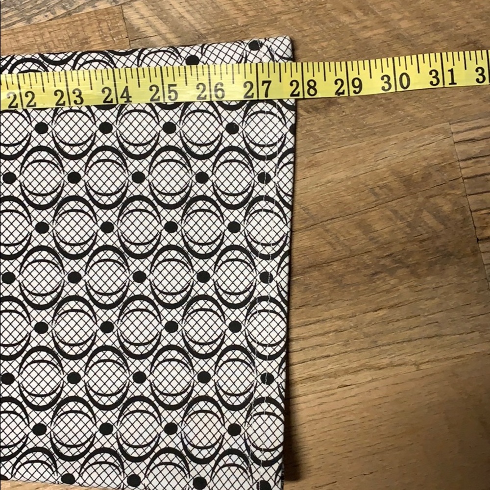 INSIGHTsize 4 printed pants - Picture 4 of 8